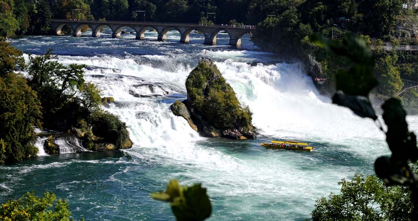 Photo stop at Rhine Falls